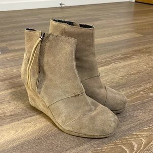 Tom’s Zipper Bootie